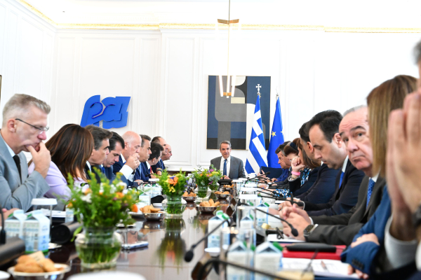Μητσοτάκης: Η Πολιτεία τιμά τους πυροσβέστες – Ζητώ προσοχή, έχουμε μπροστά μας δύσκολες μέρες