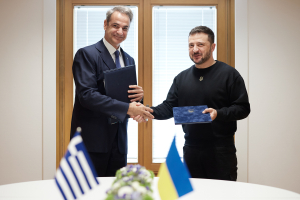 Τηλεφωνική επικοινωνία Μητσοτάκη-Ζελένσκι - Τι είπαν για αεράμυνα και έργα αποκατάστασης στην Ουκρανία