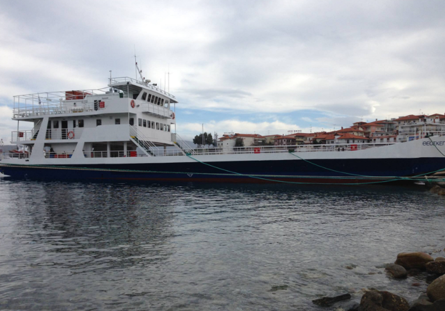 Χαλκιδική: Βλάβη στη μηχανή πλοίου με 144 επιβάτες