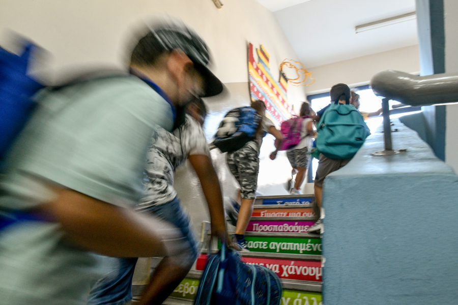 Αναπληρωτές Α Φάσης: Οι κινήσεις που πρέπει να κάνουν μετά το SMS τοποθέτησης στα σχολεία