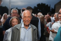 Η μάχη των επικήδειων