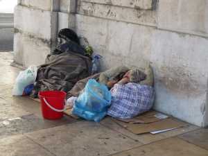 Πρωτοβουλία του δήμου Αλίμου για τους άστεγους