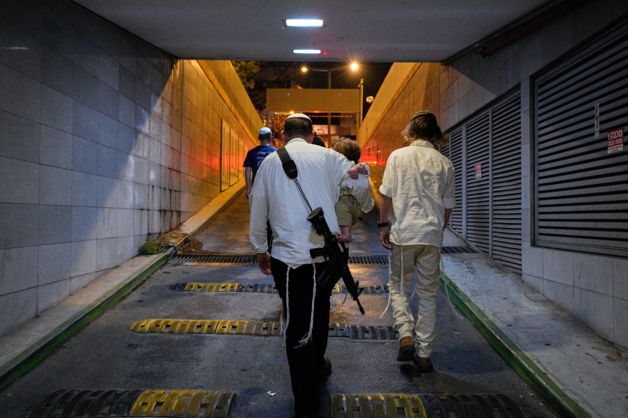 Αποστολή στο Τελ Αβίβ: Νέα χτυπήματα στο Ισραήλ λίγο πριν την «εκπνοή» του τελεσιγράφου Τραμπ