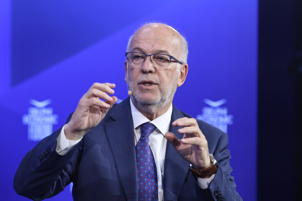 Πού αποδίδει τις «ακρότητες» του προέδρου του ΠΑΣΟΚ