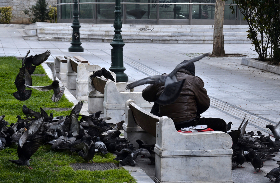 Eurostat: «Σαρώνει» η φτώχεια πολίτες χαμηλού μορφωτικού επιπέδου - Θλιβερή πρωτιά των Ελλήνων