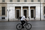 Χρεώσεις τραπεζών: Αυτά τα ποσά θα κληθούμε να πληρώσουμε