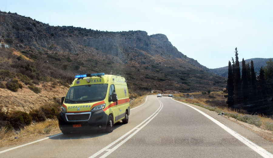 Λευκάδα: 20χρονος έπεσε τον τρίτο όροφο πολυκατοικίας