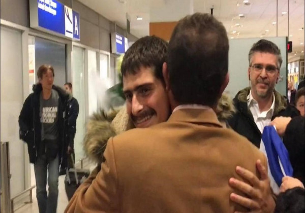 «Μας είχαν σε δέντρα και μας έδιναν ωμό κρέας»: Συγκλονίζει ο Έλληνας ναυτικός που απήχθη στο Τόγκο