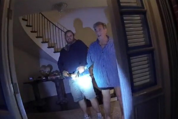 Πελόζι: Ποινή φυλάκισης 30 ετών στον άνδρα που εισέβαλε στο σπίτι της και χτύπησε τον σύζυγό της