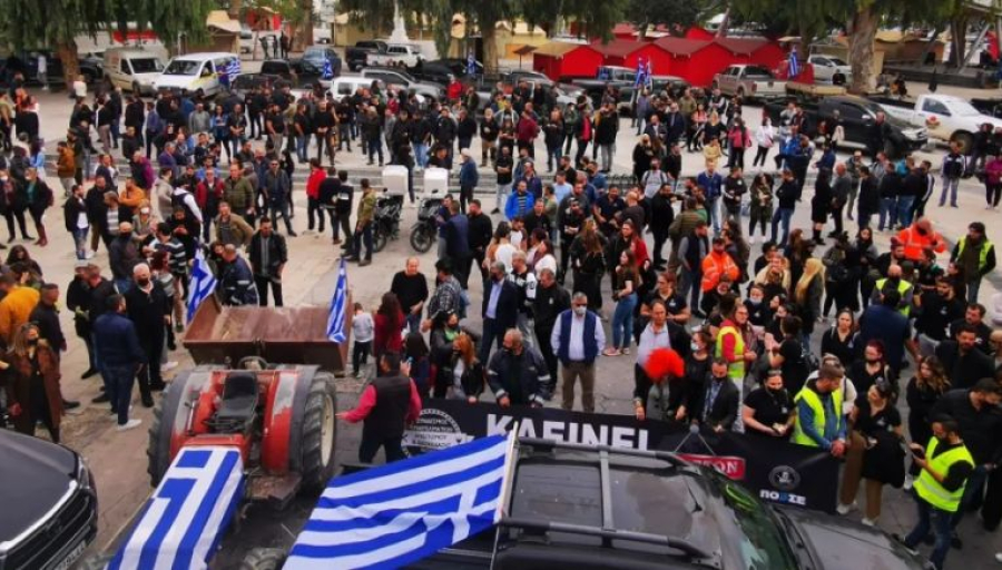 Στο δρόμο οι αγρότες της Κρήτης