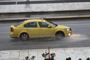 Καιρός: Καταιγίδα στην Αττική - Πού αναμένονται ισχυρές βροχές την Τρίτη (10/2)