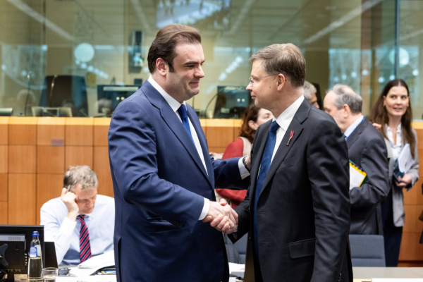Eurogroup: «Φρένο» στις δημοσιονομικές χαλαρώσεις - Επιφυλάξεις για τα αιτήματα Ελλάδας και Ιταλίας