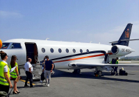 Έφτασε στη Θεσσαλονίκη ο Αντόνιο Μπαντέρας - Όλοι έτρεξαν για μια σέλφι κι ένα αυτόγραφο