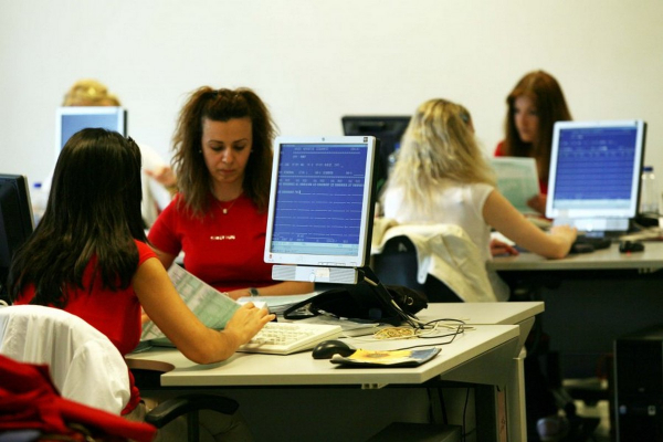 Με προσωπικό ασφαλείας οι ΔΟΥ και τα Τελωνεία στην Αττική