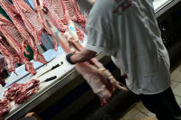 Η ανάλυση Σκρέκα για το βαρύ αρνί και την τσιμπημένη τιμή