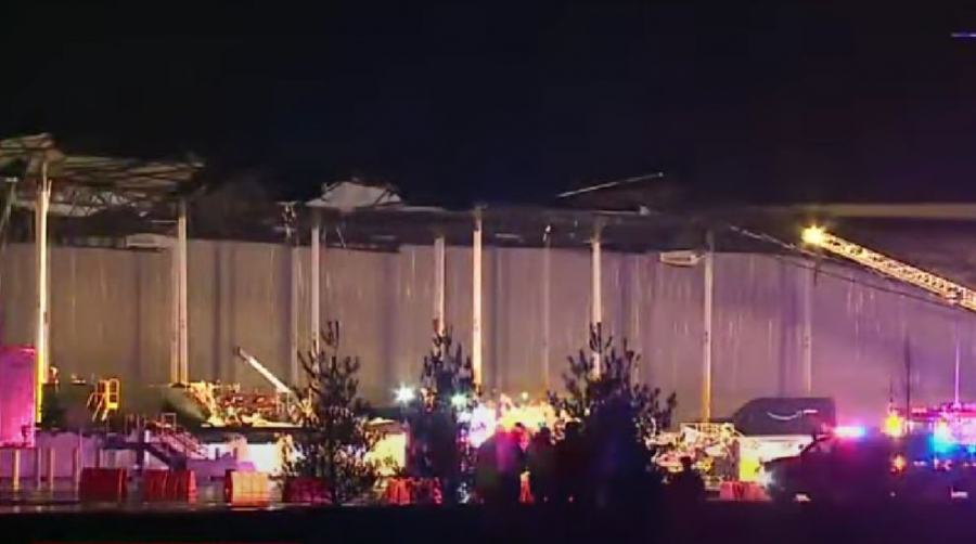 Κατέρρευσε τοίχος μεγέθους γηπέδου σε αποθήκη της Amazon (βίντεο)