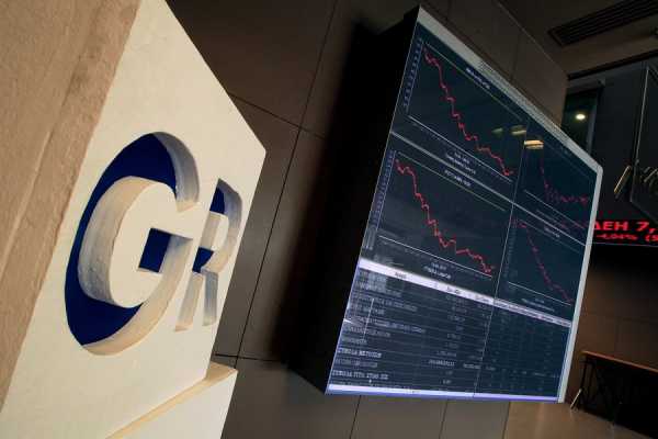 Reuters: Ενδιαφέρον για ελληνικά ομόλογα από JP Morgan & Goldman Sachs