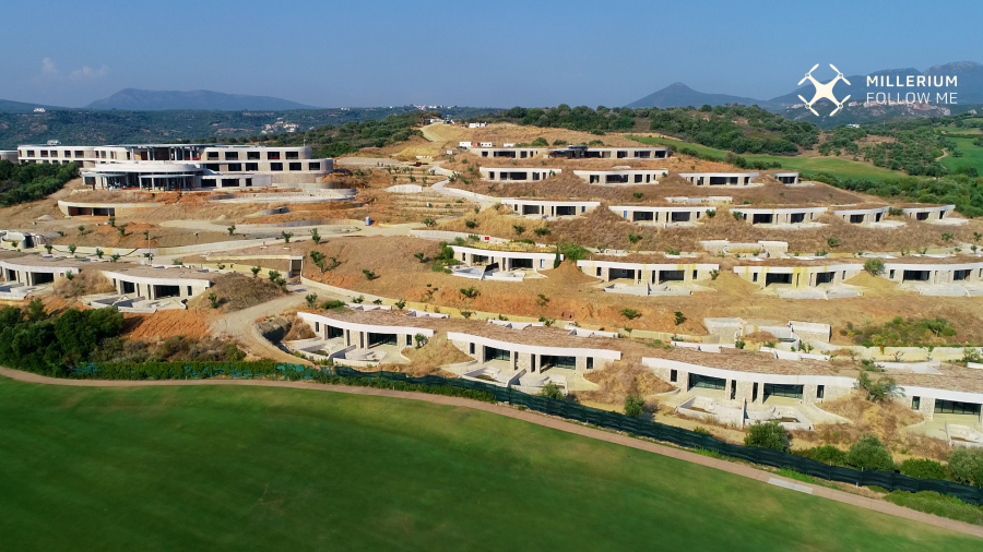 Όρμος Ναυαρίνου: Το πρώτο σύγχρονο υπόσκαφο ξενοδοχείο βρίσκεται στην Μεσσηνία (φωτό+βίντεο)