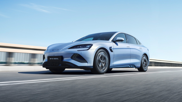 Ο όμιλος Σφακιανάκη θα είναι ο επίσημος αντιπρόσωπος της BYD στην Ελλάδα