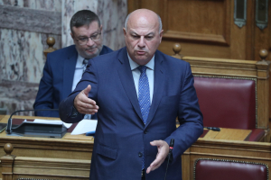 Μέχρι και παραίτηση εξετάζει ο Τσιάρας αν δεν υπάρξουν λύσεις με τους αγρότες