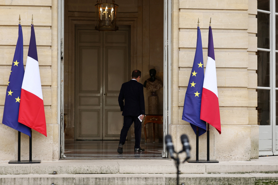 Η πρώτη αντίδραση του Μακρόν: Ζήτησε από τον Λεκορνού να ολοκληρώσει τις διαπραγματεύσεις