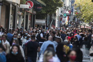 Εντείνεται η απαισιοδοξία των καταναλωτών στην Ελλάδα