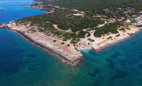 Η ήσυχη παραλία της Αττικής που δεν ξέρουν ούτε οι ντόπιοι