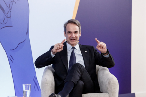 Ραγίζει το αφήγημα Μητσοτάκη για τις επενδύσεις – Πέφτει ο ρυθμός της ανάπτυξης