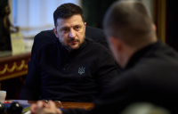 «Να τελειώσει ο πόλεμος»: «Πυρετός» στην Ουάσινγκτον με Ουκρανούς και Αμερικανούς διαπραγματευτές