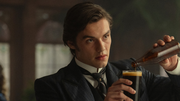 «House of Guinness»: Πρώτο τρέιλερ για τη νέα σειρά του δημιουργού των «Peaky Blinders»