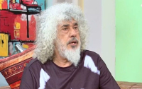 Γιάννης Γιοκαρίνης: «Ο Σάκης Μπουλάς ήταν χρυσός άνθρωπος, είχε πολλά ταλέντα»