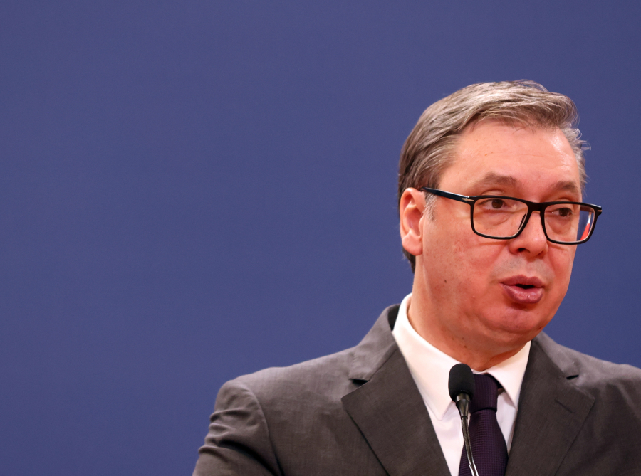 Σφοδρή επίθεση Βούτσιτς κατά Μπακογιάννη για το Κόσοβο: «Ντροπή σας»