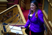 Μετωπική Γεωργιάδη - Ζωής για τις δικογραφίες σε βάρος της
