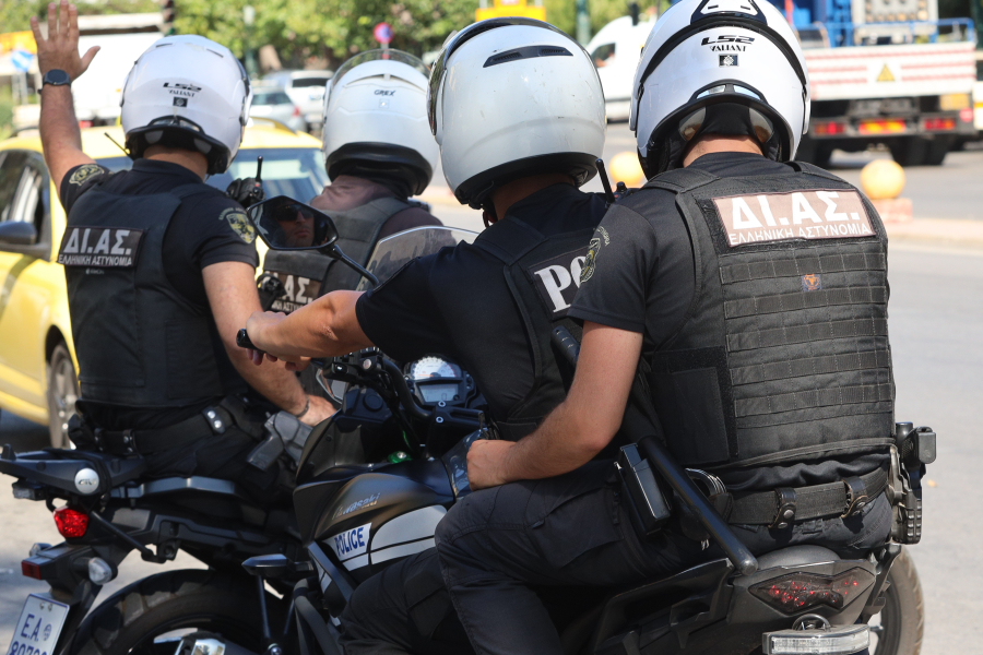 Κορωπί: Συνελήφθη 75χρονος - Θώπευσε και έκανε ανήθικες προτάσεις σε ανήλικη