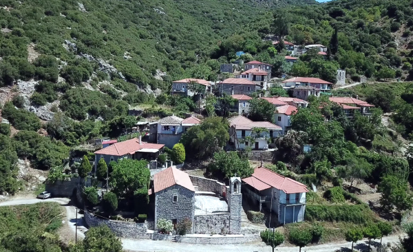 Η δεύτερη Αράχωβα της Ελλάδας που ελάχιστοι γνωρίζουν