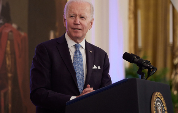 Ενδιάμεσες εκλογές ΗΠΑ: Ο έλεγχος της Γερουσίας τους Δημοκρατικούς, ικανοποίηση Μπάιντεν