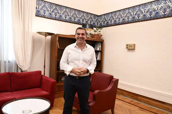 Αλέξης Τσίπρας: Η αξιωματική αντιπολίτευση να μπει σε κυβερνητική τροχιά!