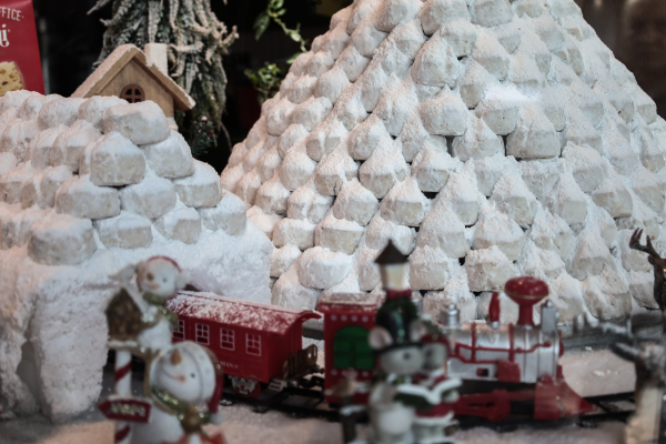 Χριστούγεννα 2025: Η αυθεντική συνταγή για αφράτους κουραμπιέδες