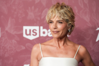 Συνελήφθη η ηθοποιός Selma Blair - Χτύπησε και δάγκωσε αεροσυνοδούς