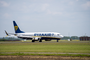 Ryanair κατά Fraport Greece: Καταγγέλλει αύξηση έως 390% στα τέλη του αεροδρομίου Καλαμάτας