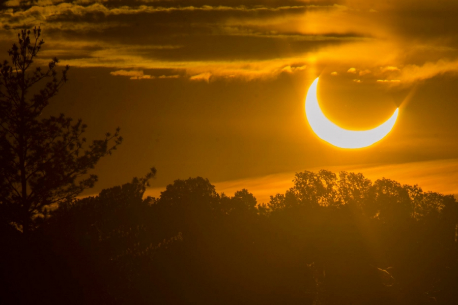 Μάγεψε η δακτυλιοειδής έκλειψη Hλίου, απίστευτες εικόνες στον ουρανό (βίντεο)