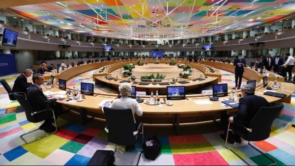 Ουκρανία: Νέα «κρούση» από «ματωμένα πακέτα» σε Ευρωπαϊκές Πρεσβείες