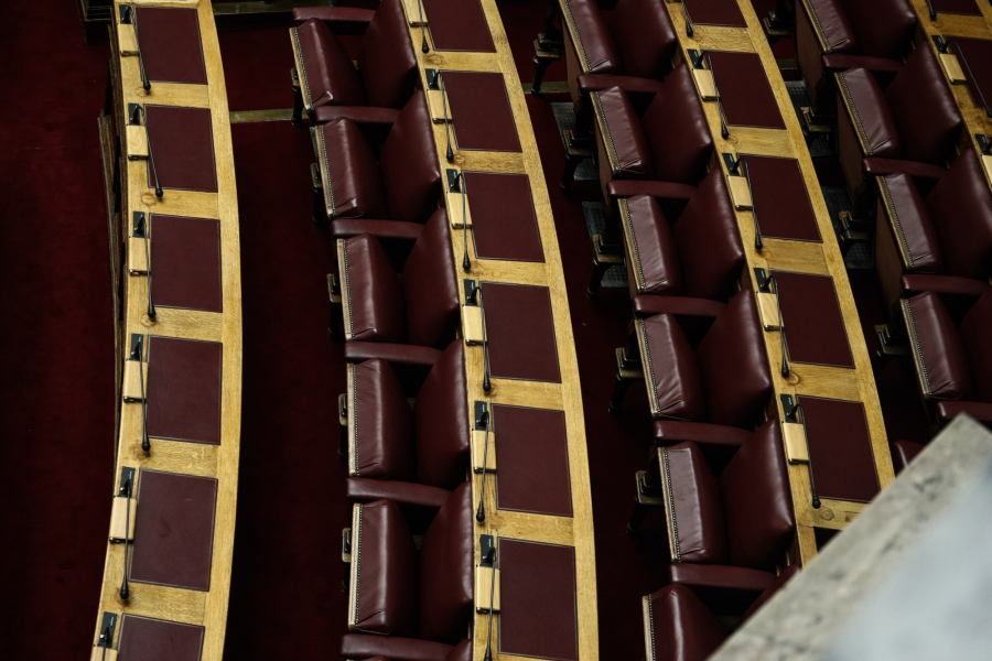 Τι θα γίνει με τις τρεις έδρες που έχασαν οι «Σπαρτιάτες»