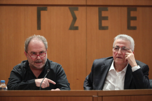 ΓΣΕΕ: Φωτόπουλος κατά Παναγόπουλου - «Λειτουργούσε υπέρ της εργοδοσίας, παρείχε πολιτική κάλυψη»