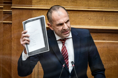 Βουλή-Γεραπετρίτης: «Πολιτικός καιροσκοπισμός και αριβισμός η πρόταση του ΣΥΡΙΖΑ»