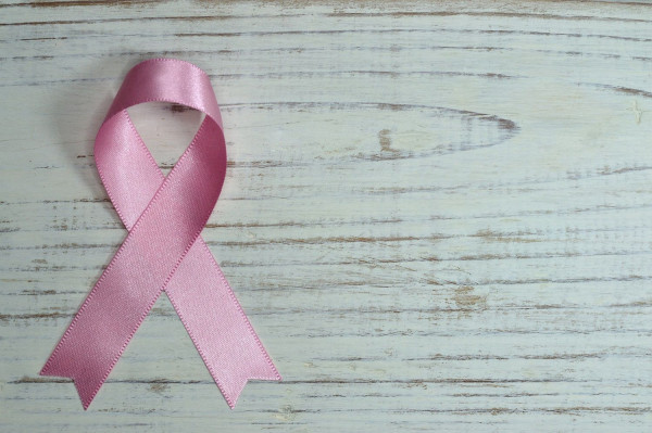 Ένας στους δύο Έλληνες ανησυχεί για τον καρκίνο, αλλά όχι για τους παράγοντες που τον προκαλεί
