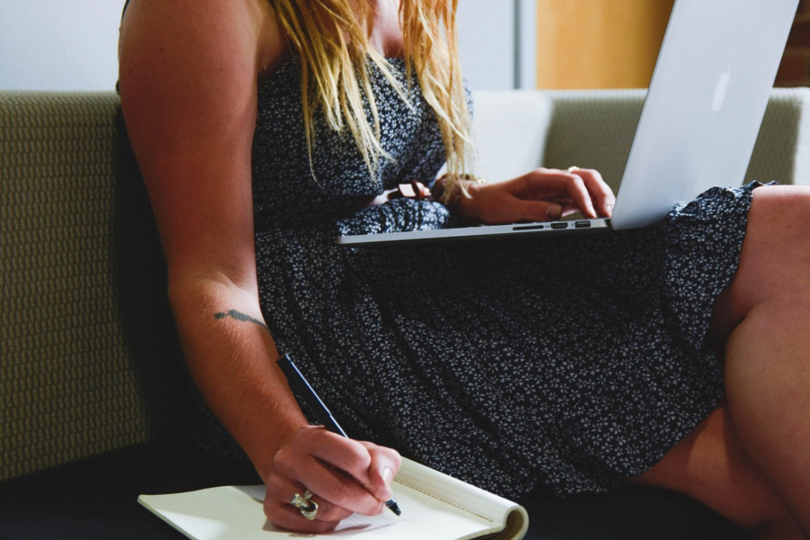 Ποιες μητέρες μπορούν να βγουν άμεσα στη σύνταξη με μικρότερο όριο ηλικίας - Οι ειδικές ρυθμίσεις