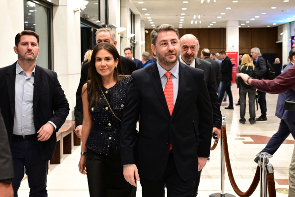 Ανδρουλάκης: Αγροτικό ρεύμα στα 7 λεπτά την κιλοβατώρα και πάγιο στα 5 ευρώ/μήνα