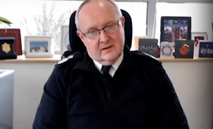 Ο Βρετανός επικεφαλής αστυνόμευσης του ποδοσφαίρου δίνει μαθήματα για τον χουλιγκανισμό