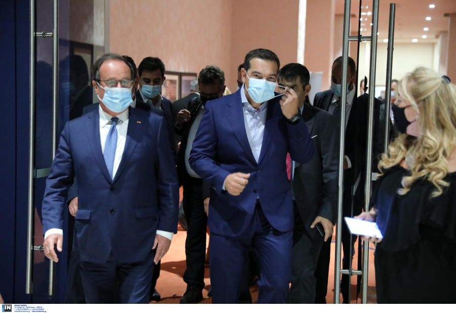 Στο Παρίσι ο Αλέξης Τσίπρας, συνάντηση με Ολάντ